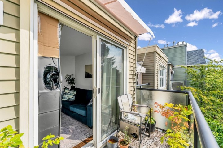 Photo 4 at 307 - 876 W 16th Avenue, Cambie, Vancouver West