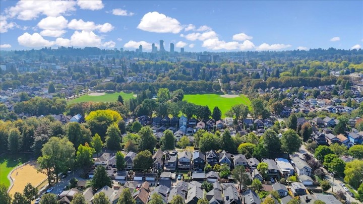 Photo 25 at 307 - 876 W 16th Avenue, Cambie, Vancouver West