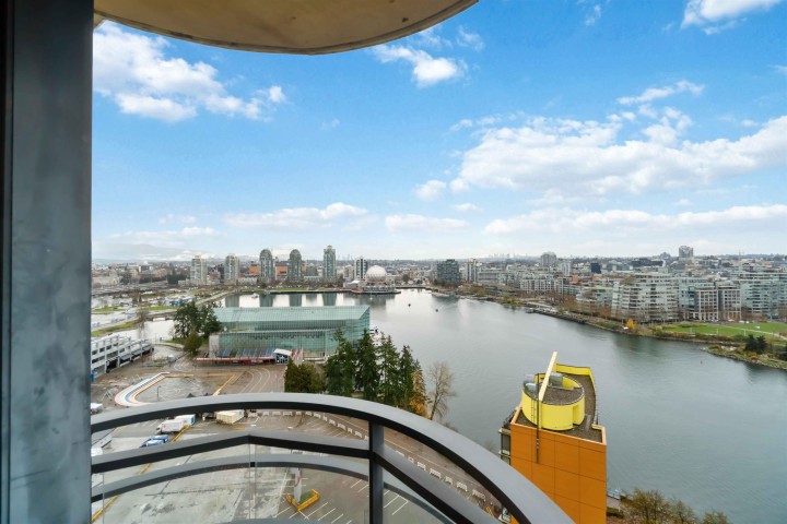 Photo 2 at 2303 - 33 Smithe Street, Yaletown, Vancouver West