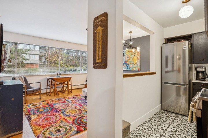 Photo 7 at 204 - 1050 Chilco Street, West End VW, Vancouver West