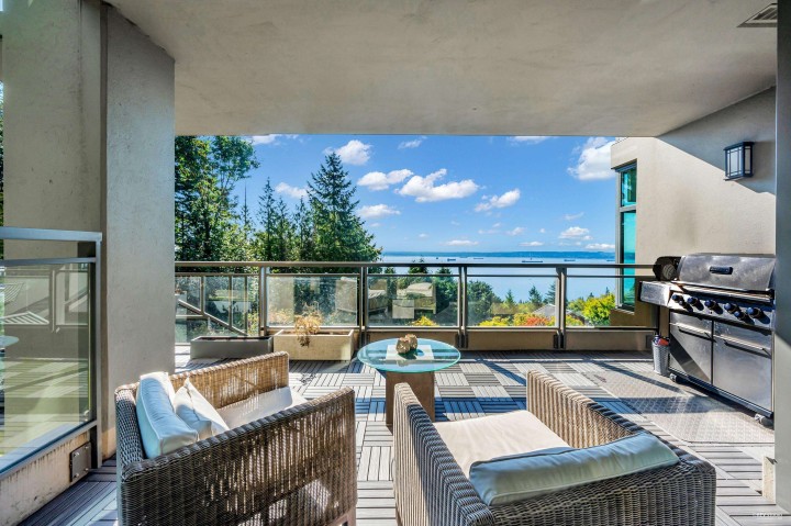 Photo 17 at 401 - 3315 Cypress Place, Cypress Park Estates, West Vancouver