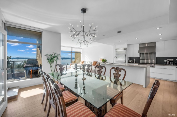 Photo 5 at 401 - 3315 Cypress Place, Cypress Park Estates, West Vancouver