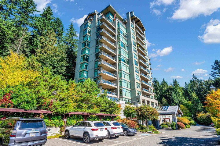 Photo 34 at 401 - 3315 Cypress Place, Cypress Park Estates, West Vancouver