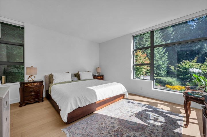 Photo 19 at 401 - 3315 Cypress Place, Cypress Park Estates, West Vancouver