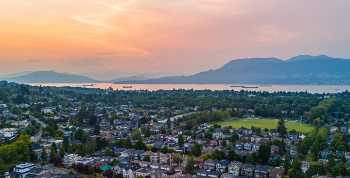 Photo 2 at 2922 W 22nd Avenue, Arbutus, Vancouver West