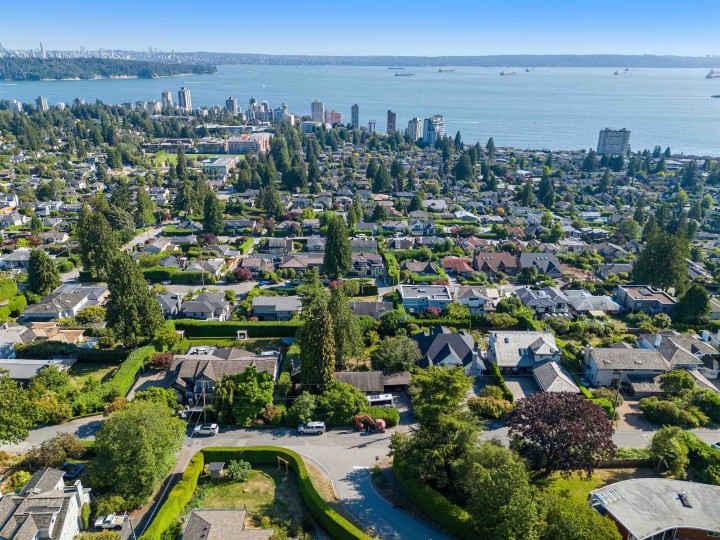 Photo 14 at 2234 Ottawa Avenue, Dundarave, West Vancouver