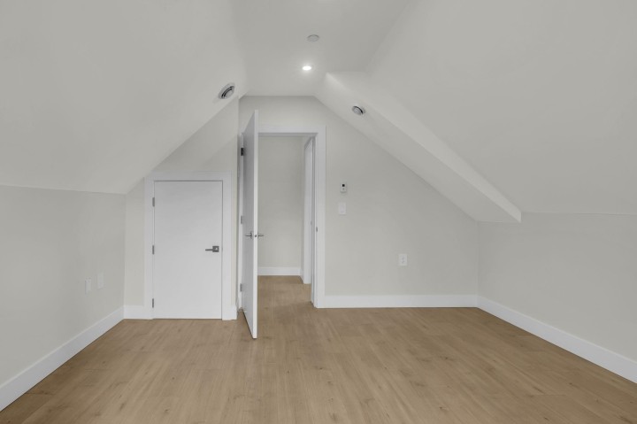 Photo 17 at 4325 Kamloops Street, Collingwood VE, Vancouver East
