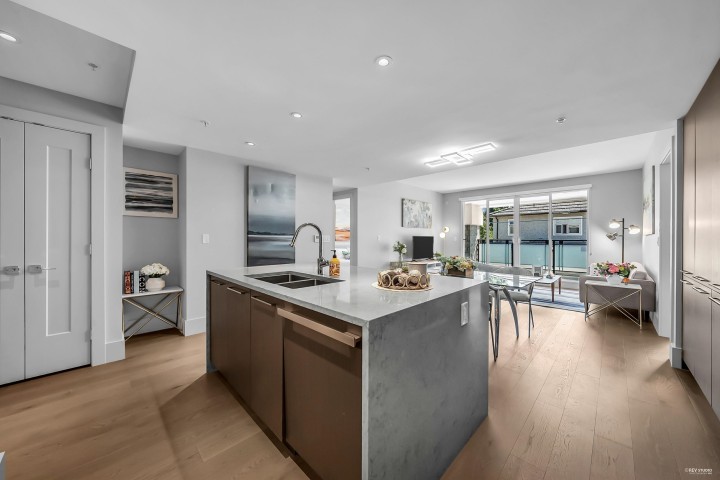 Photo 11 at 204 - 2089 W 43rd Avenue, Kerrisdale, Vancouver West