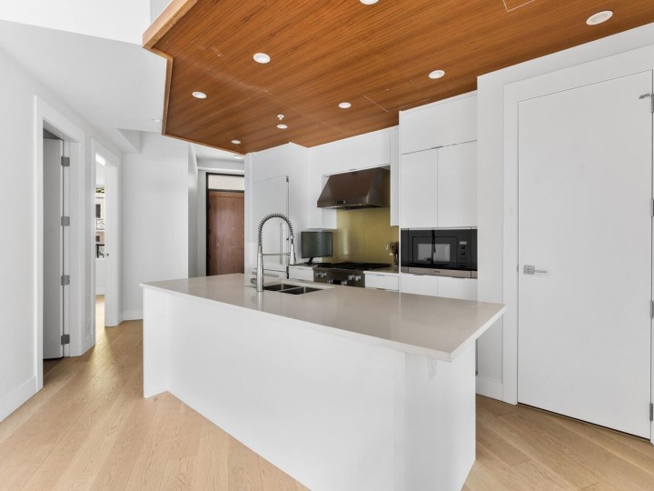 Photo 3 at 405 - 6687 Nelson Avenue, Horseshoe Bay WV, West Vancouver