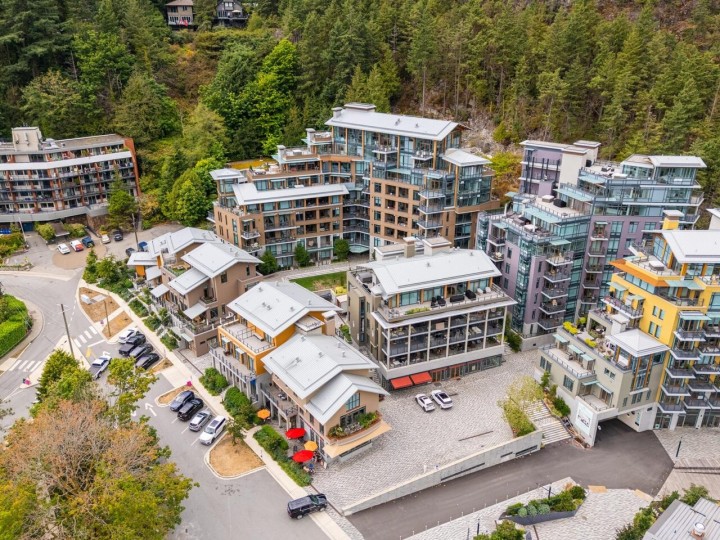 Photo 19 at 405 - 6687 Nelson Avenue, Horseshoe Bay WV, West Vancouver