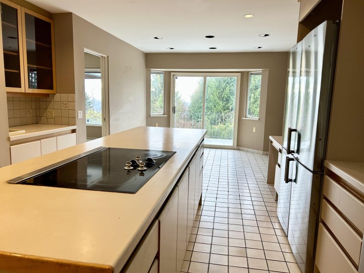 Photo 10 at 1378 Chartwell Drive, Chartwell, West Vancouver