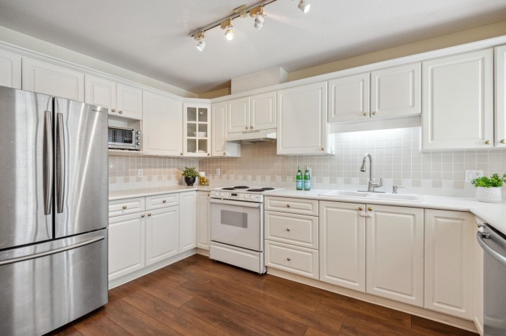 Photo 12 at 216 - 5735 Hampton Place, University VW, Vancouver West