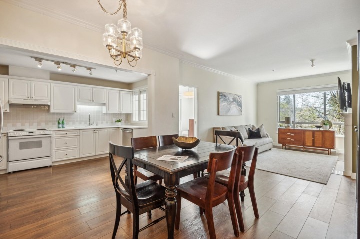 Photo 9 at 216 - 5735 Hampton Place, University VW, Vancouver West