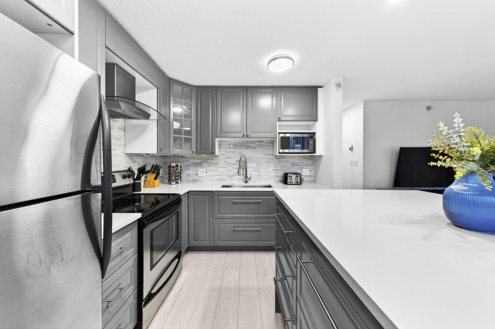 Photo 3 at 1202 - 188 Keefer Place, Downtown VW, Vancouver West