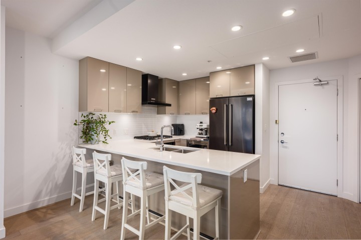 Photo 8 at 214 - 3581 Ross Drive, University VW, Vancouver West