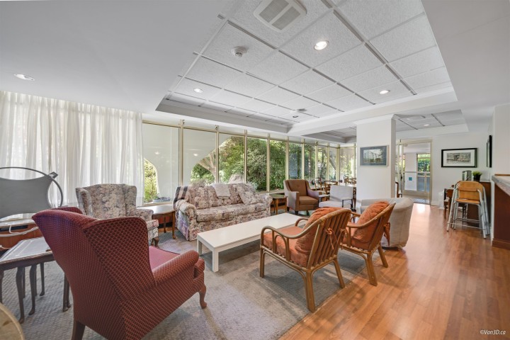 Photo 2 at 308 - 1425 Esquimalt Avenue, Ambleside, West Vancouver