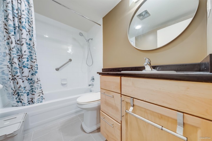 Photo 22 at 308 - 1425 Esquimalt Avenue, Ambleside, West Vancouver