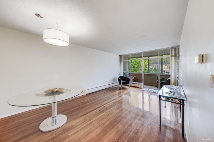 Photo 9 at 308 - 1425 Esquimalt Avenue, Ambleside, West Vancouver