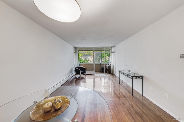 Photo 10 at 308 - 1425 Esquimalt Avenue, Ambleside, West Vancouver