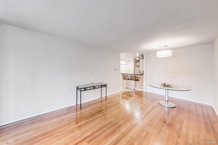 Photo 21 at 308 - 1425 Esquimalt Avenue, Ambleside, West Vancouver