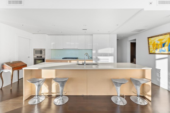 Photo 3 at 502 - 6080 Iona Drive, University VW, Vancouver West