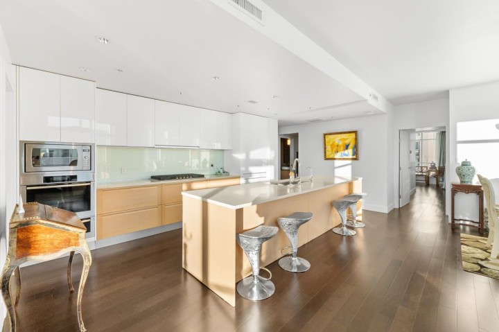 Photo 4 at 502 - 6080 Iona Drive, University VW, Vancouver West