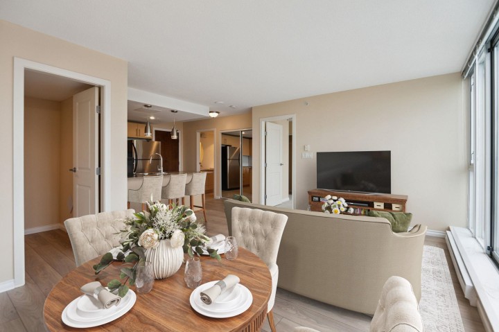 Photo 5 at 2008 - 550 Taylor Street, Downtown VW, Vancouver West