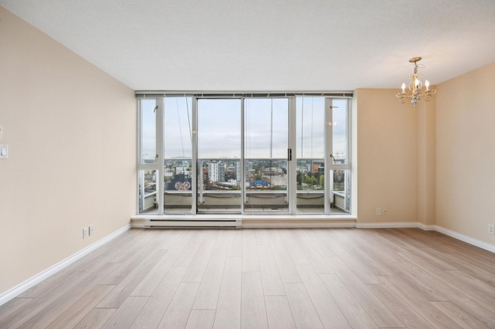 Photo 15 at 2008 - 550 Taylor Street, Downtown VW, Vancouver West