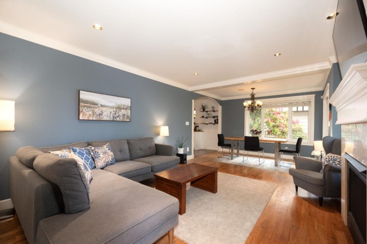 Photo 7 at 1050 11th Street, Sentinel Hill, West Vancouver