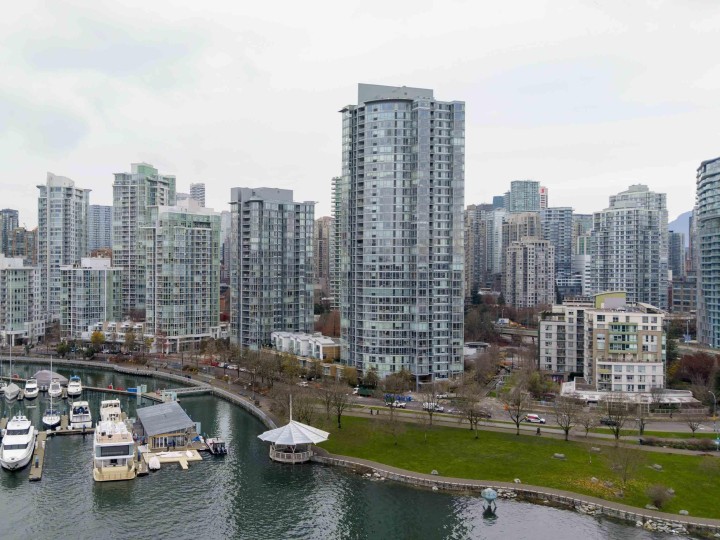 Photo 2 at 3805 - 1033 Marinaside Crescent, Yaletown, Vancouver West