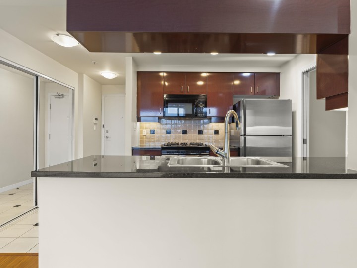 Photo 10 at 3805 - 1033 Marinaside Crescent, Yaletown, Vancouver West