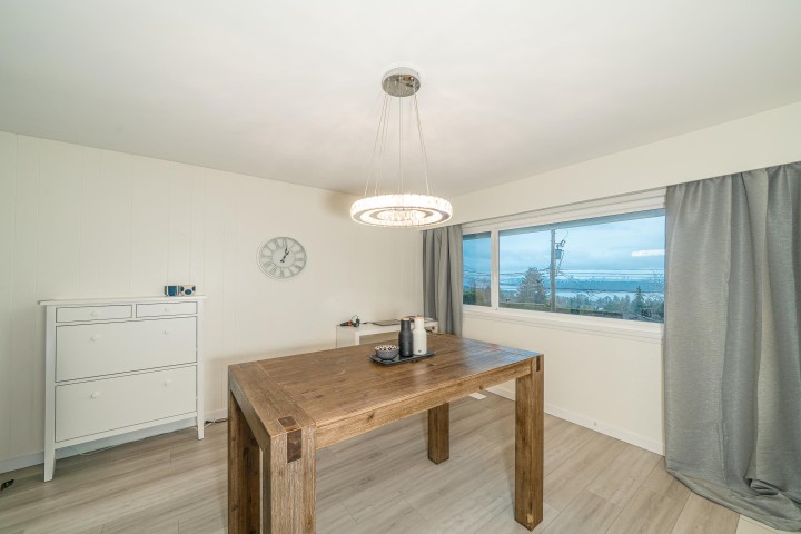 Photo 27 at 1895 Rosebery Avenue, Queens, West Vancouver