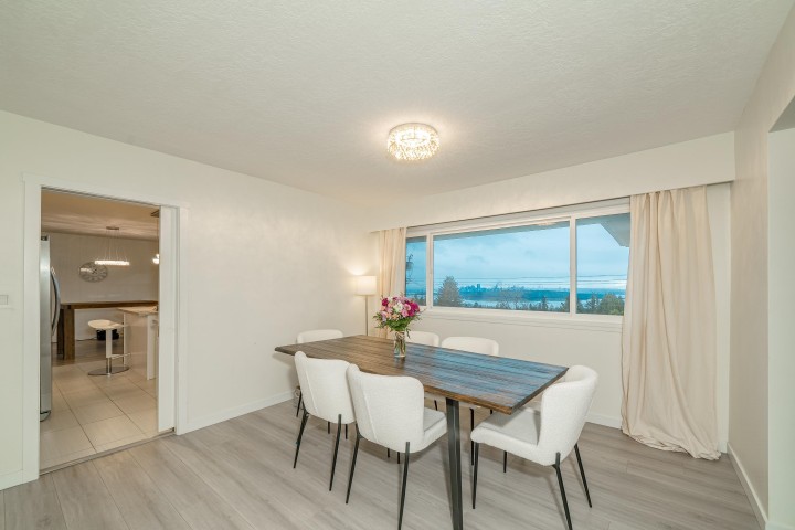 Photo 26 at 1895 Rosebery Avenue, Queens, West Vancouver