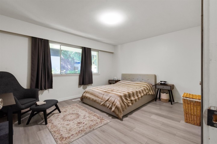 Photo 18 at 1895 Rosebery Avenue, Queens, West Vancouver