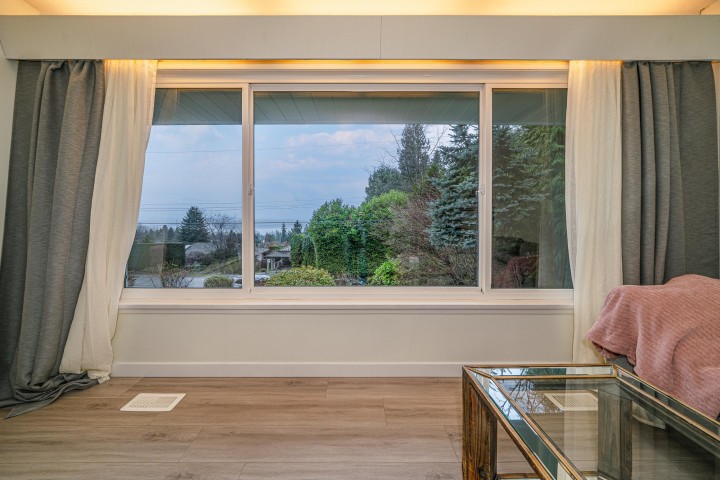 Photo 25 at 1895 Rosebery Avenue, Queens, West Vancouver