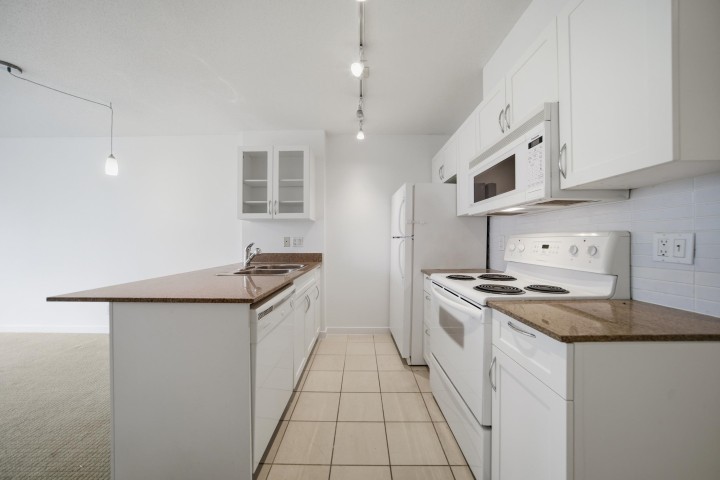 Photo 13 at 1908 - 938 Smithe Street, Downtown VW, Vancouver West