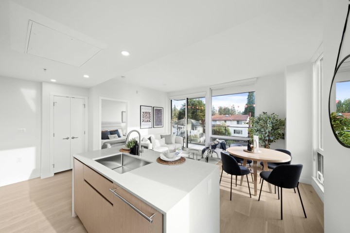 Photo 7 at 305 - 5212 Cambie Street, Cambie, Vancouver West