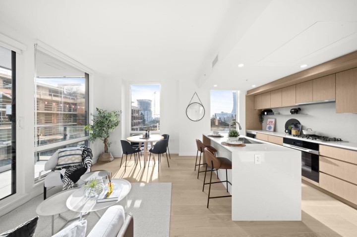 Photo 9 at 305 - 5212 Cambie Street, Cambie, Vancouver West