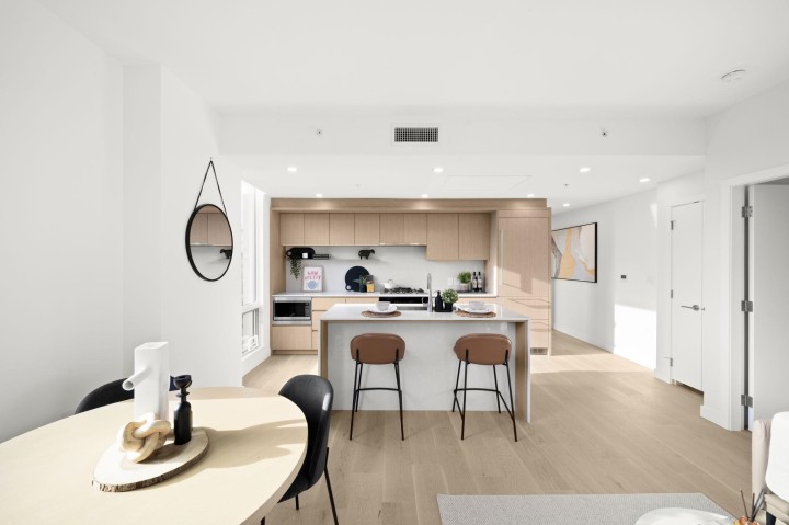 Photo 8 at 305 - 5212 Cambie Street, Cambie, Vancouver West