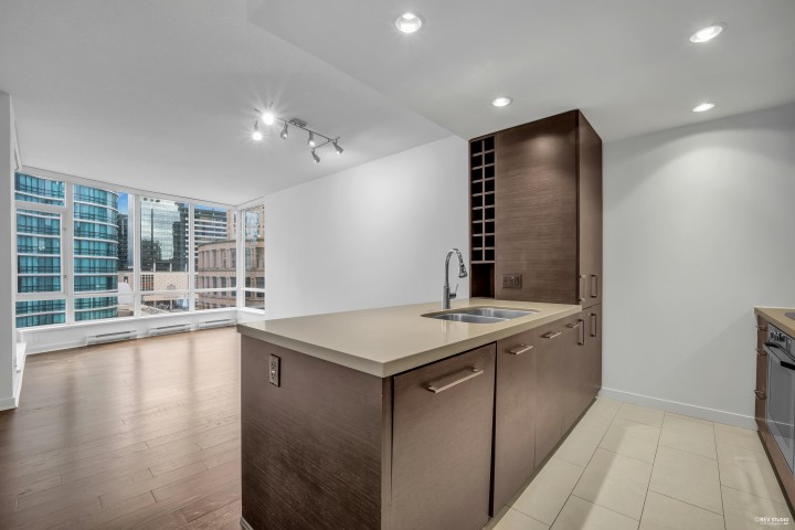 Photo 6 at 1002 - 833 Homer Street, Downtown VW, Vancouver West