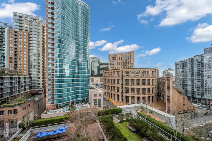 Photo 13 at 1002 - 833 Homer Street, Downtown VW, Vancouver West