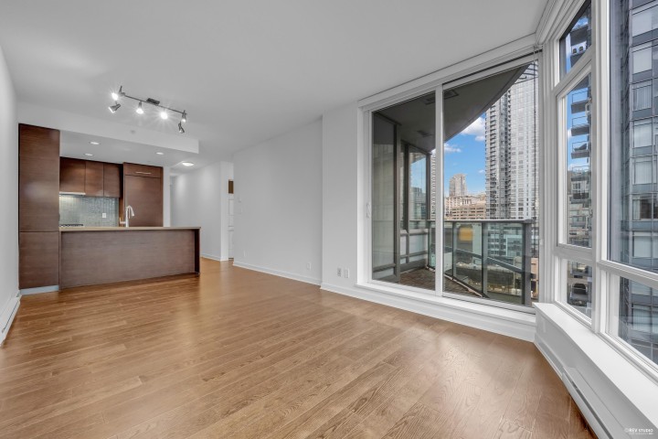 Photo 10 at 1002 - 833 Homer Street, Downtown VW, Vancouver West