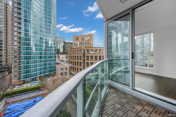 Photo 15 at 1002 - 833 Homer Street, Downtown VW, Vancouver West