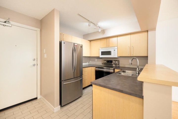 Photo 10 at 310 - 2768 Cranberry Drive, Kitsilano, Vancouver West