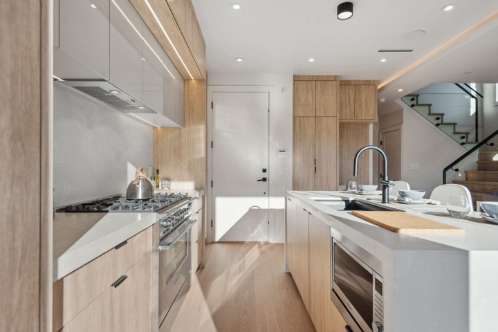 Photo 12 at 2 - 3620 W 20th Avenue, Dunbar, Vancouver West