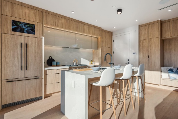 Photo 9 at 2 - 3620 W 20th Avenue, Dunbar, Vancouver West