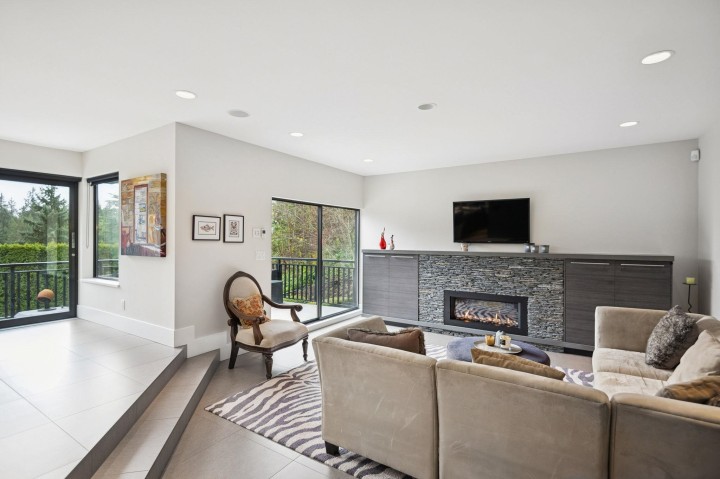 Photo 11 at 4828 Northwood Place, Cypress Park Estates, West Vancouver