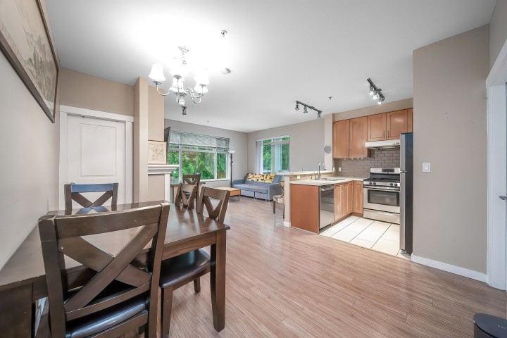 Photo 7 at 313 - 4883 Maclure Mews, Quilchena, Vancouver West