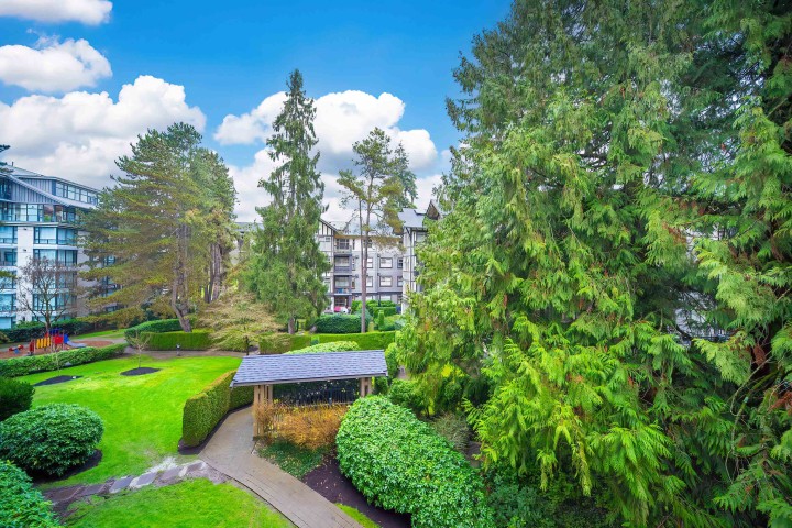 Photo 14 at 313 - 4883 Maclure Mews, Quilchena, Vancouver West