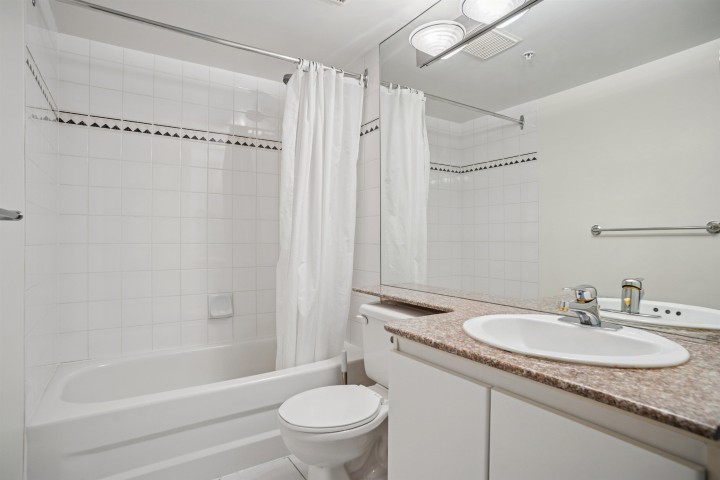 Photo 13 at 2409 - 1189 Howe Street, Downtown VW, Vancouver West